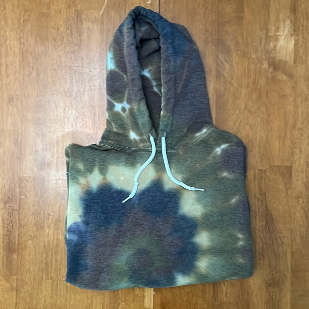 tie dye hoodie